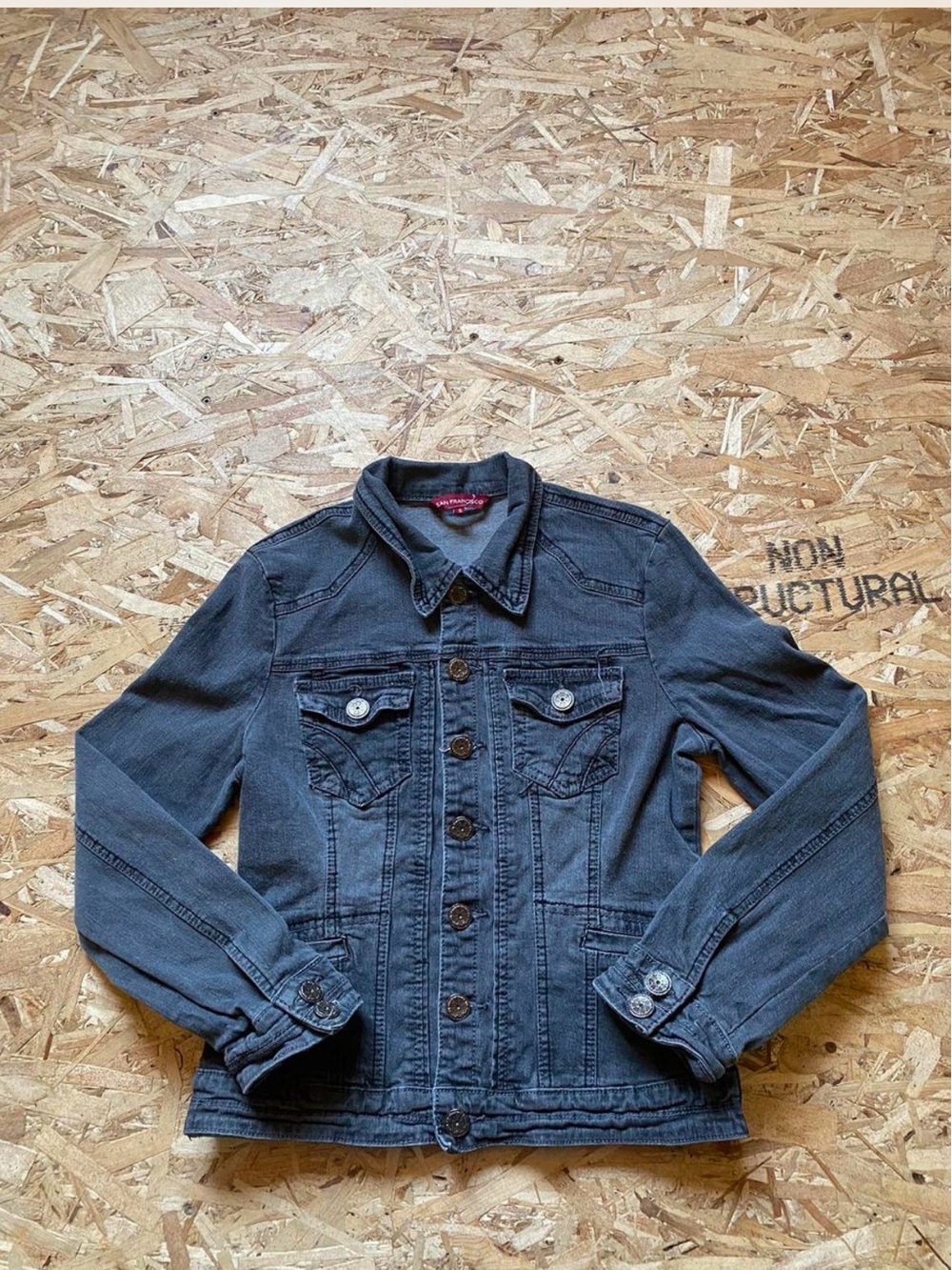 Women’s Classic Jean Jacket in Washed Gray